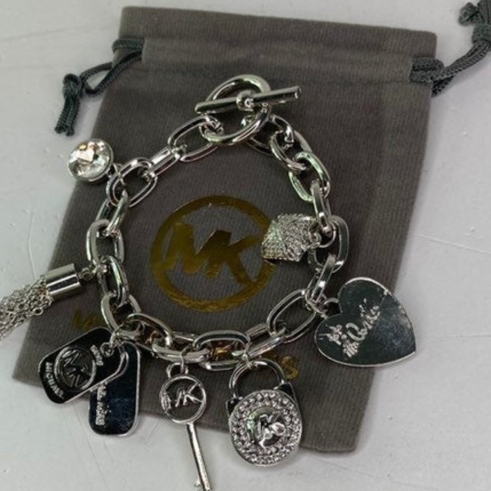 NEW Michael Kors Silver Charm Toggle Bracelet - Picture 9 of 9